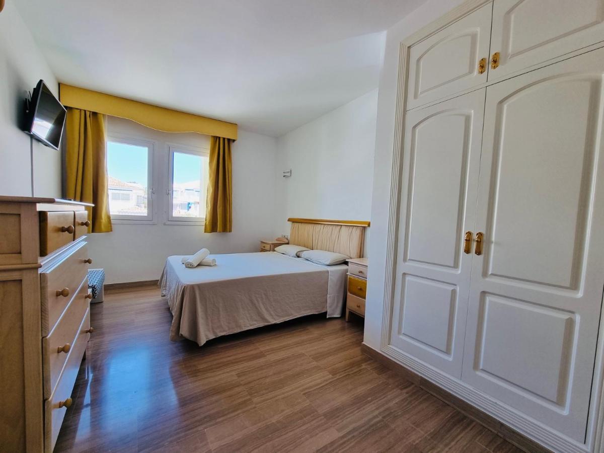 G&G Isla Marina Puerto Lägenhet Benalmádena Exteriör bild