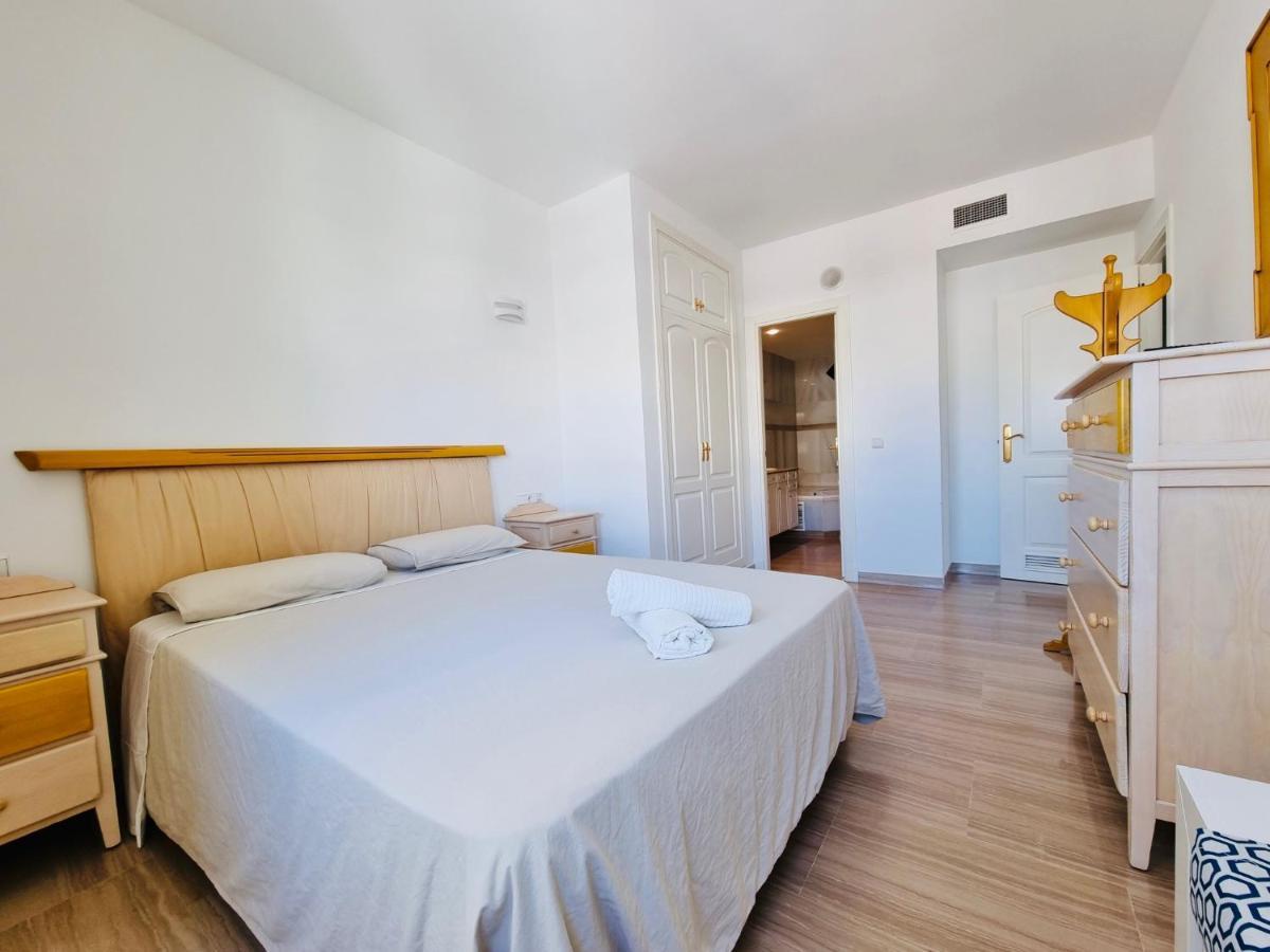 G&G Isla Marina Puerto Lägenhet Benalmádena Exteriör bild